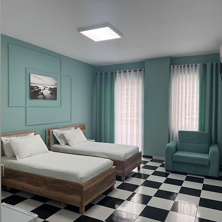 Compas Boutique Hotel Golem  Bagian luar foto