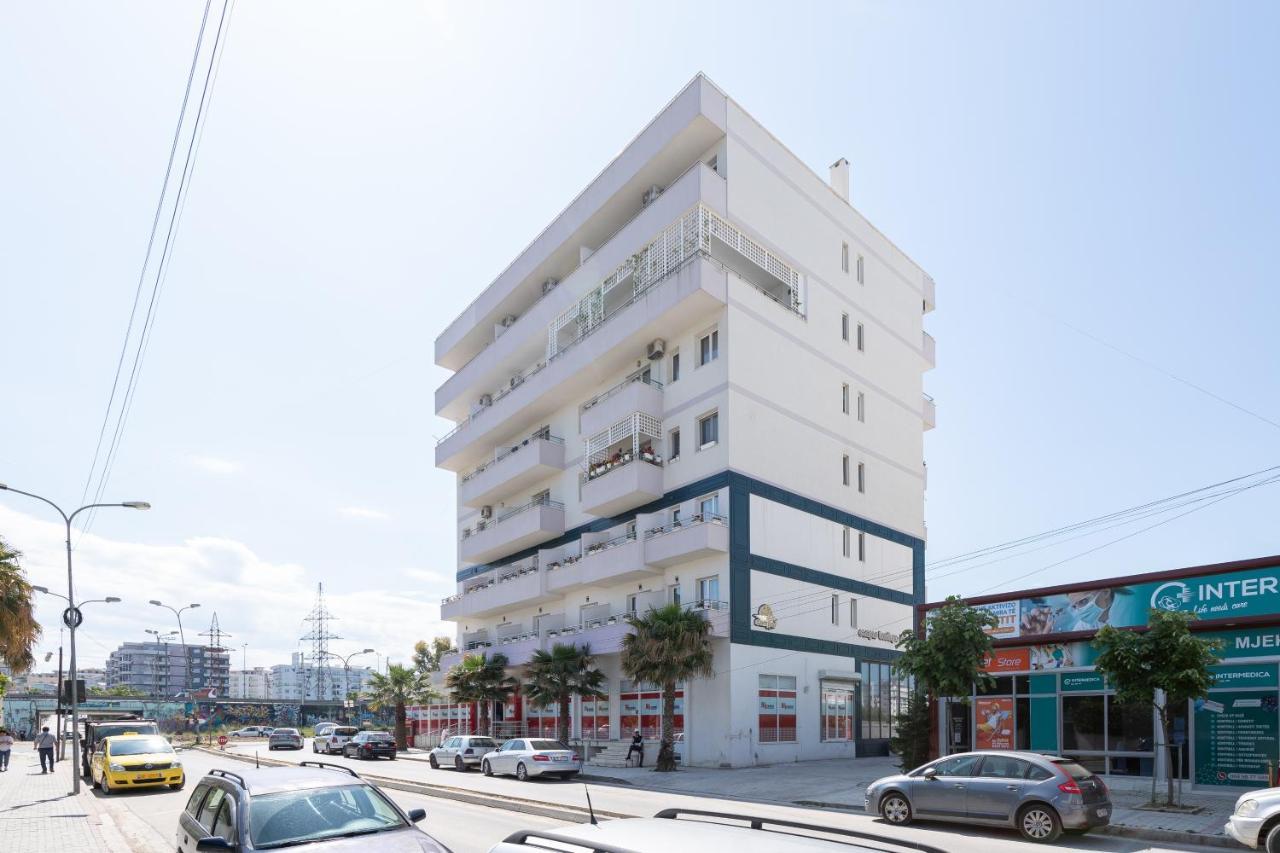 Compas Boutique Hotel Golem  Bagian luar foto