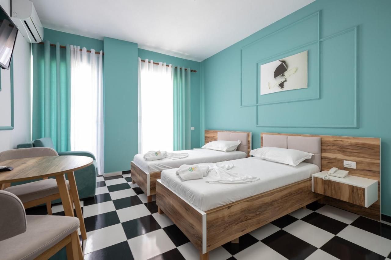 Compas Boutique Hotel Golem  Bagian luar foto