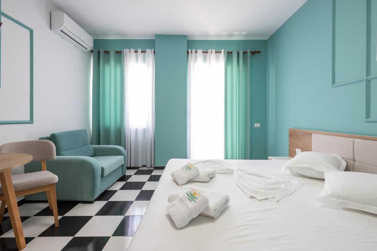 Compas Boutique Hotel Golem  Bagian luar foto