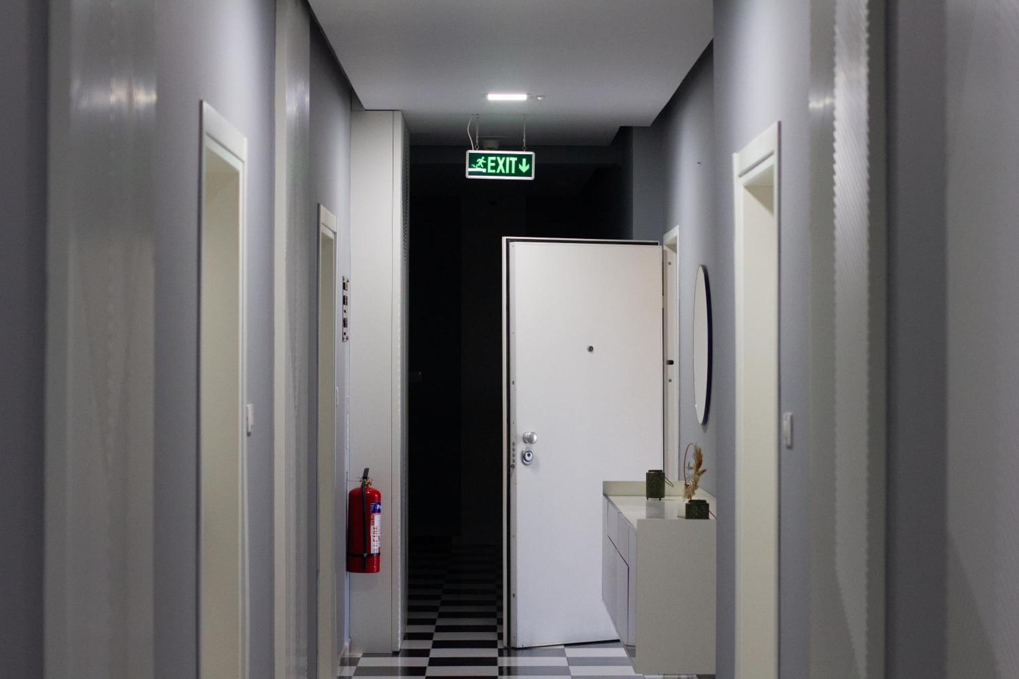 Compas Boutique Hotel Golem  Bagian luar foto