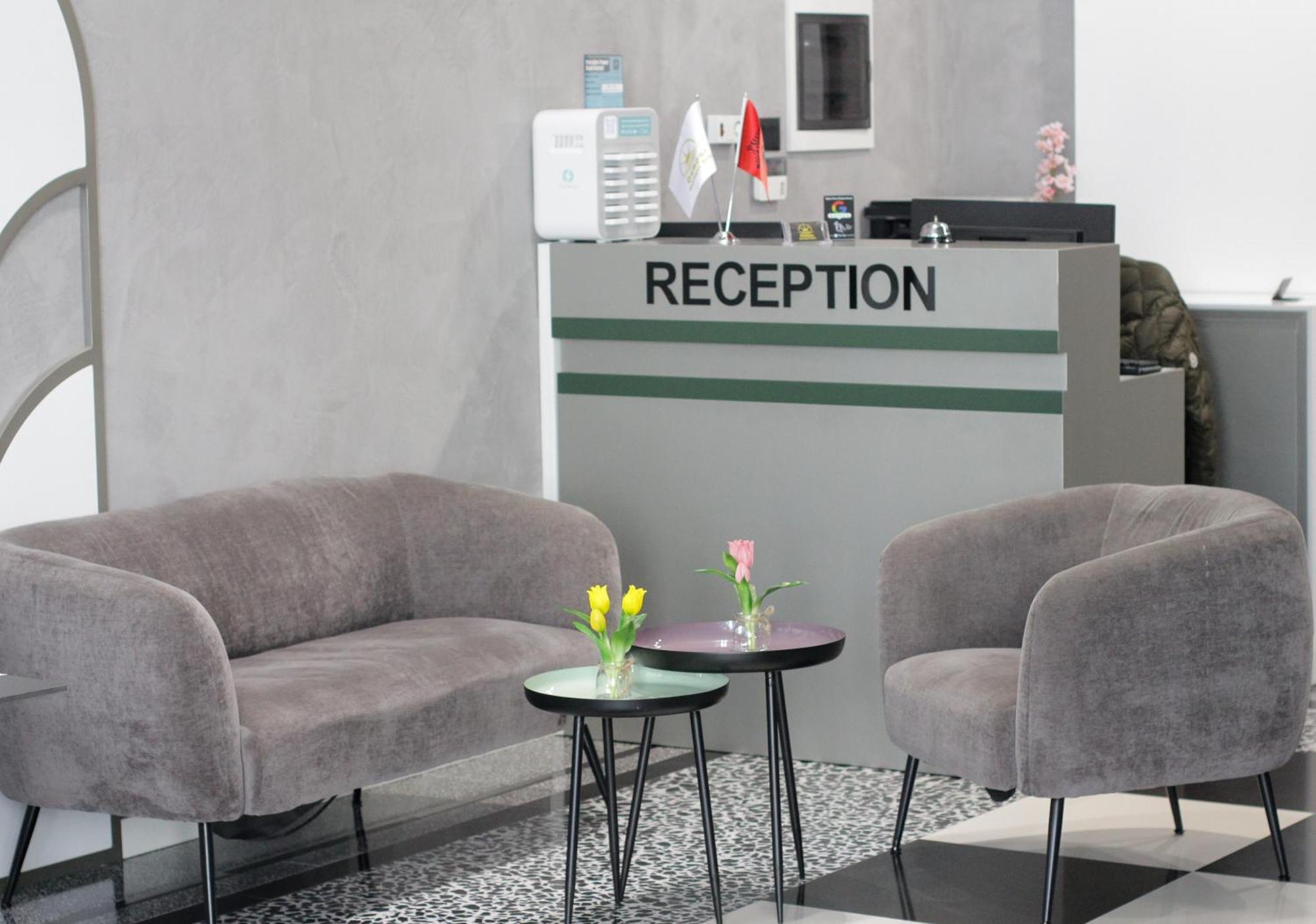 Compas Boutique Hotel Golem  Bagian luar foto