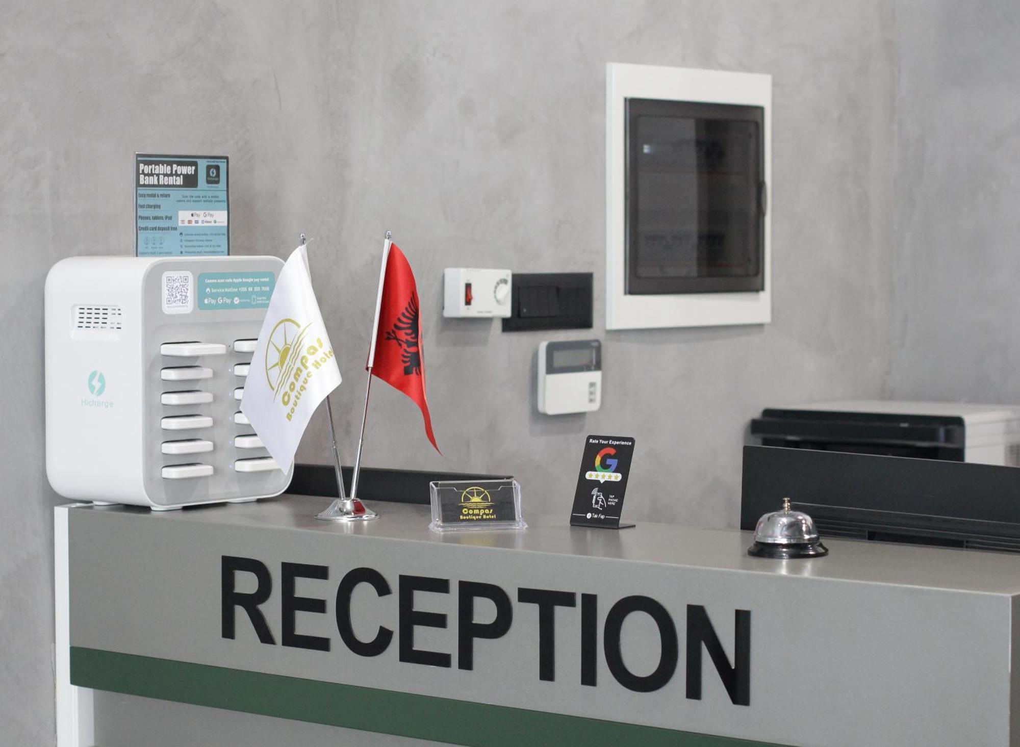Compas Boutique Hotel Golem  Bagian luar foto